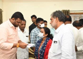 మహిళల సంక్షేమం, అభివృద్ధే లక్ష్యంగా పనిచేస్తున్నా: ఎమ్మెల్యే పైలట్‌