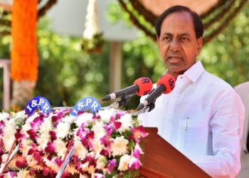 హుజూరాబాద్‌కు15 రోజుల్లో రూ.2 వేల కోట్లు.. ప్రభుత‍్వ ఉద్యోగులకూ దళితబంధు