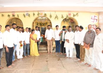 ‘గల్లి గల్లికి పైలట్‌’ కార్యక్రమాన్ని ప్రారంభించిన ఎమ్మెల్యే పైలట్‌