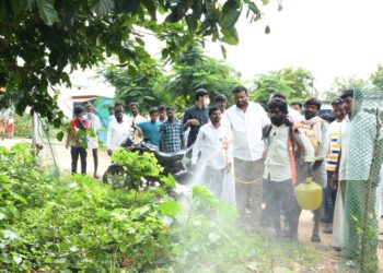 గ్రామాలను పరిశుభ్రంగా ఉంచాల్సిన బాధ్యత సర్పంచులదే