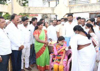 వ్యాక్సినేషన్ స్పెషల్‌ డ్రైవ్‌ను ప్రారంభించిన ఎమ్మెల్యే