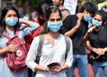 బీసీ విద్యార్థులు స్కాలర్‌షిప్‌లకు దరఖాస్తు చేసుకోవాలి