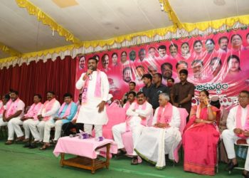 కార్యకర్తలు పార్టీ పటిష్టతకు కృషి చేయాలి