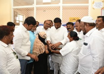 చిన్నారులకు తప్పనిసరిగా పోలియో చుక్కలు వేయించాలి